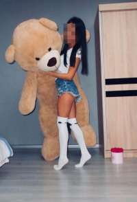 Akdeniz'in Göz Kamaştıran İhtişamı: Mersin Escort Bayan - Kumral Saç, 158 cm, 80 Kg, Zarif