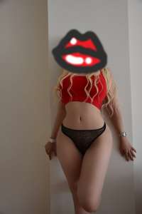 Ateşli escort Emel