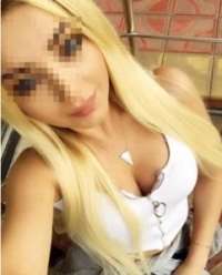 Mersin'de Sakin Stilinin İnceliğini Sunan Bal Köpüğü Saçlı Escort Bayan: Kendine Güvenen v