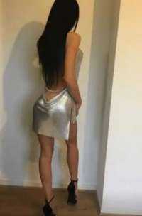 Mersin'deki Eşsiz ve Çarpıcı Güzellik: Siyah Saçlı, 61 Kg ve 161 Cm'lik Mezitli Esco