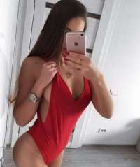 Mersin Erdemli'nin Eşsiz Kumral Escort Bayanı: Fit Vücutlu ve Bakımlı Stili ile 52 Kg, 156