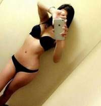 Mersin Erdemli'nin Etkileyici Escort Bayanı: 60 Kg ve 176 Cm'lik, Siyah Saçlı, İnce ve Zar