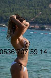 Mersin Escort: Siyah Saçları, Zarif Vücudu ve Şehirli Stiliyle - 65 kg, 167 cm