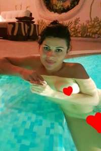 Mersin’in Baskın Güzellik Portresi: Mezitli Escort Bayan - Siyah Saçlar, İnce Vücut ve Çek