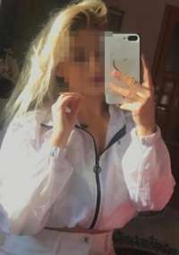 Mersin'in Büyüleyici Cilvelisi: Mezitli Escort Bayan – Siyah Saçlar, İnce Vücut ve Çekici