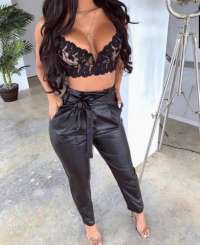 Mersin'in Canlı, Neşeli ve Zarif Escort Kızları: Siyah Saçlı, 49 Kg ve 154 cm'lik Bayan