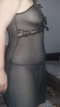 Mersin’in Cazibe Merkezi: Sakin, Fit Vücutlu Mezitli Escort Bayan – Siyah Saçlı, 63kg ve 1