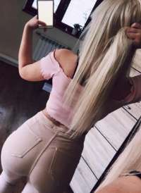 Mersin'in Eşsiz Erdemli Escort Bayanı: Bakımlı Görünüm, Kızıl Saçları ve Balık Etli Vücudu