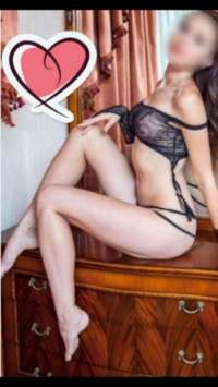 Mersin'in Mezitli Escort Bayanı: Sarı Saçlı, 73 Kg ve 157 Cm Boyunda Sakin ve Fit Güzellik