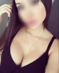 Mersin’in Özgün ve Sportif Zarifliği: Akdeniz Escort Bayan, Kızıl Saçlı, 52 Kg ve 169 cm