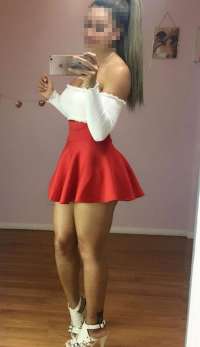 Mersin'in Silifke Escort Bayanı: Kızıl Saçlı, 84 Kg ve 156 cm Boyunda, Şehirli Zarifliğiyl