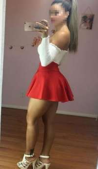 Mersin'in Silifke Escort Bayanı: Kızıl Saçlı, 84 Kg ve 156 cm Boyunda, Şehirli Zarifliğiyl