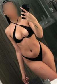 Mersin'in Zarif ve Şehirli Ruhu: Mezitli Escort Bayan, Siyah Saçlı, 68 Kg ve 162 cm