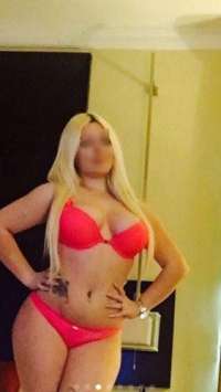 Mersin Mezitli'nin Kırmızı Başlı, Balık Etli ve Neşeli Escort Bayanı: Zarif Tarz ve Büyüle