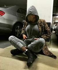 Mersin Mezitli'nin Neşeli, Kızıl Saçlı ve İnce Vücutlu Escort Bayanı: 50kg, 178cm
