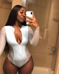 Mezitli'den Ruhuyla Cezbeden, Saçlarıyla Aydınlatan Mersin Escort Bayan: Sarı Saçlı, 51kg