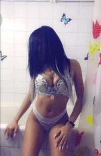 Neşeli Stil, Zarif Fizik ve Sarı Saçlarıyla Büyüleyen Mersin Mezitli Escort Bayan