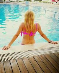 Sakin Tarzı, Fit Vücutlu ve Siyah Saçlarıyla Mersin'in Gözdesi: Mersin Escort Bayan