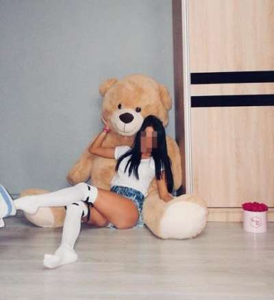 Akdeniz'in Göz Kamaştıran İhtişamı: Mersin Escort Bayan - Kumral Saç, 158 cm, 80 Kg, Zarif