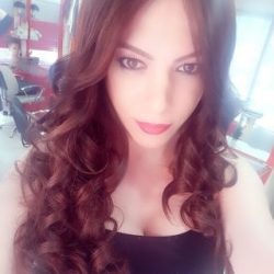 Mersin'de Hafif ve Büyüleyici Escort: Bal Köpüğü Saçları, 58kg Ağırlığı, 177cm Boyu ve İnc