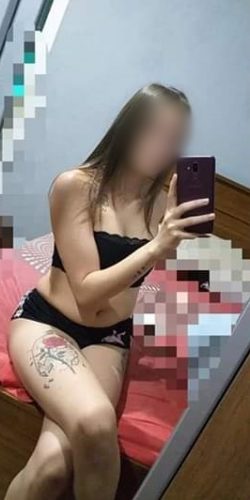 Mersin'de Sarı Saçlı ve Şehirli Cazibesi: Fit Beden, 51 Kg, 172 Cm'lik Baş Döndürücü Mersi