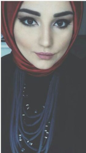 Mersin'de Yeni Bir Rüzgar: Spor ve Neşeli Bir Bayan Escort - 175 cm, 48 Kg, Siyah Saçlı!