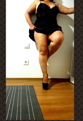 Mersin Erdemli: Bal Köpüğü Saçlı, Fit ve Neşeli Eskort Bayanın Zerafeti - 176 cm, 51 kg