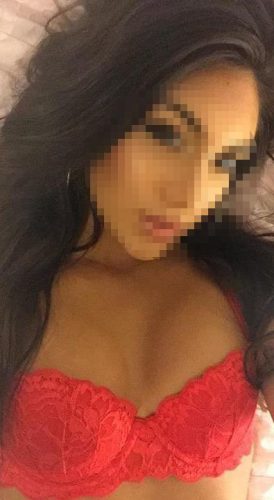 Mersin Erdemli'deki Zarif ve Özgün Escort Bayan: Kızıl Saçlı, 83 Kg, 176 Cm