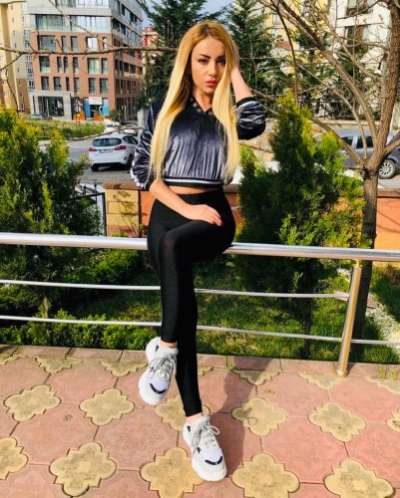 Mersin Erdemli Escort Bayan: Kumral Saçlı, Sportif Vücutlu, Sakin Tarzıyla Kalpleri Fethed