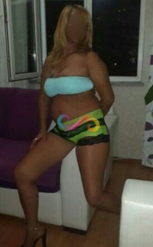Mersin Erdemli'nden En Büyüleyici Peri: Siyah Saçlı, Sportif ve Sakin Escort Bayan