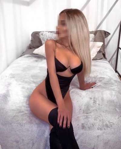 Mersin Erdemli'nin Çarpıcı Escort Bayanı: 66 Kg ve 177 Cm'lik, Siyah Saçlı, İnce Vücutlu v