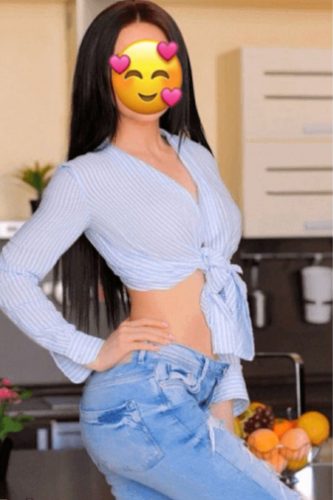 Mersin Erdemli: Sarı Saçlı, Fit Vücutlu ve Neşeli Stiliyle Kusursuz Escort Bayan - 166 cm,