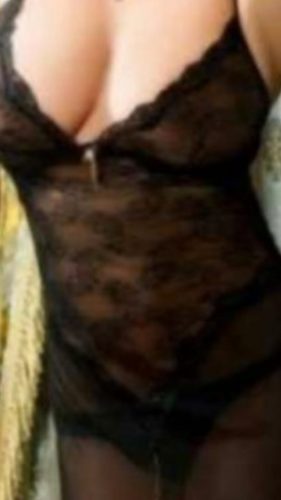 Mersin'in Ateşli Zarifliği: Silifke Escort Bayan - Kızıl Saç, 161 cm, 54 kg, Fit Vücut