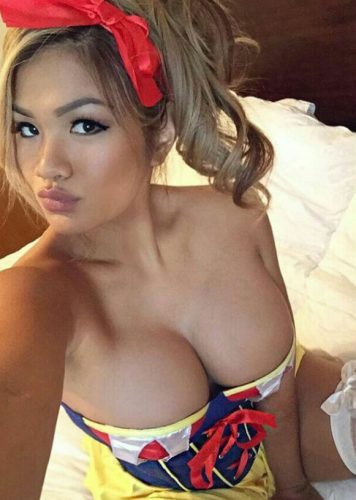 Mersin’in Bakımlı ve Zarif Ateşi: Mezitli Escort Bayan - 65kg, 154cm, Siyah Saçlı
