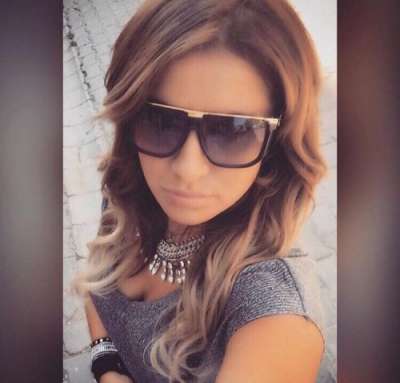 Mersin'in Büyüleyici Baş Döndürücüsü: Akdeniz Escort Bayan – Siyah Saçlar, Fit Vücut ve Za