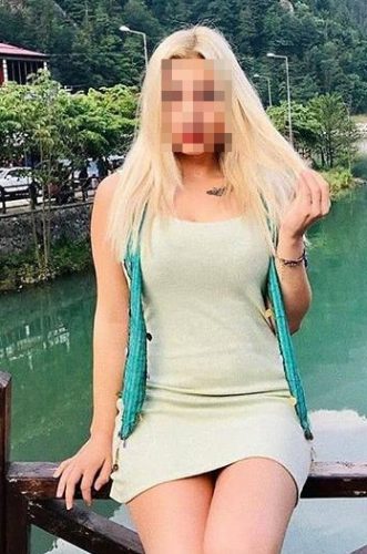 Mersin'in Büyüleyici Cilvelisi: Mezitli Escort Bayan – Siyah Saçlar, İnce Vücut ve Çekici