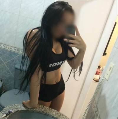 Mersin'in Büyüleyici Sihiri: Sarı Saçlı, 51 Kg ve 176 cm Boyundaki Sportif Escort Bayan