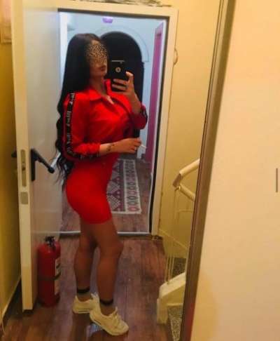 Mersin'in Büyüleyici Silifkeli Gözdesi: Şehirli ve Balık Etli Escort Bayan - 74kg, 170cm,