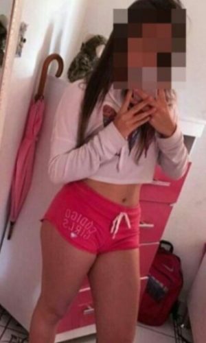 Mersin'in Büyülü Cazibesi: Kızıl Saçlı, 72 Kg Ağırlığında, 154 cm Boyunda Sakin ve Fit Bir