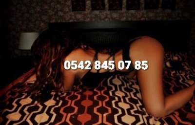 Mersin'in Elit Işıltısı: Neşeli ve Fit Vücutlu Erdemli Escort Bayan'ın Büyülü Etkileyicili