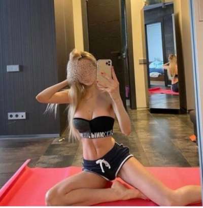 Mersin'in Erdemli İlçesinin Sarışın ve Çekici Bayan Escortu: İnce Bedeni, 160 cm Boyu ve 5