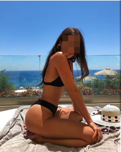 Mersin'in Fit ve Neşeli Cazibesi: Erdemli Escort Bayan - Kızıl Saçlı, 68 Kg ve 166 Cm'deki