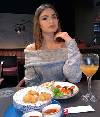 Mersin’in Fit ve Zarif Buse'si: Silifke Escort Bayan - 69kg, 170cm, Sarı Saçlı