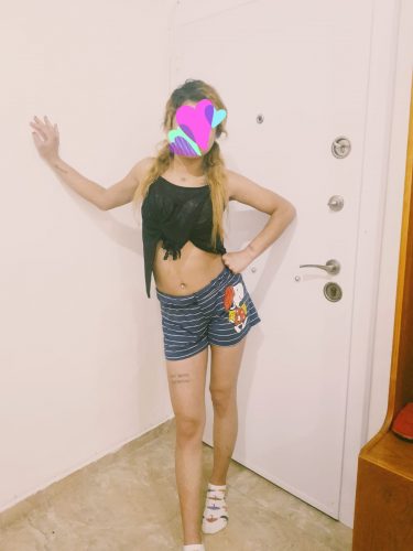 Mersin'in Hafif Ateşli Kızılı: 59 Kg ve 167 Cm'lik Kızıl Saçlı, İnce Vücutlu ve Sakin Esco