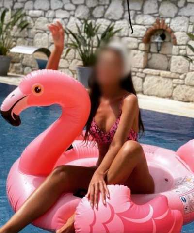 Mersin'in İnce ve Şehirli Akdeniz Escort Bayanı: Kumral Saçlı, 51 Kg, 176 Cm Boyunda