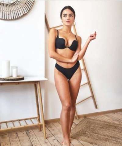 Mersin'in Mezitli Bölgesinden Sakin Stilinde Ve Sarı Saçları Ile Cazip Escort Bayan: 77 Kg