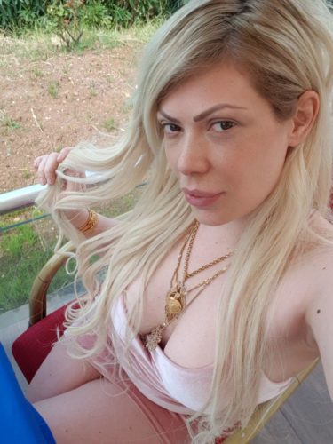 Mersin’in Neşeli Zarifliği: Sarışın, 60kg ve 171cm’lik Silifke Escort Bayanı