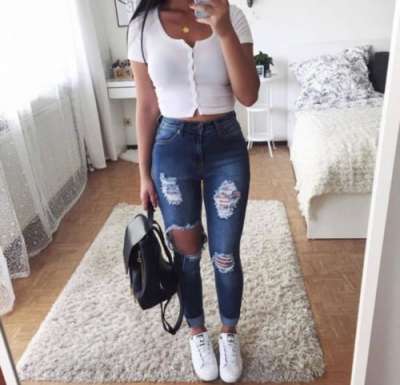 Mersin’in Olağanüstü Güzeli: Mersin Escort Bayan – Siyah Saçlar, Fit Vücut ve Sakin