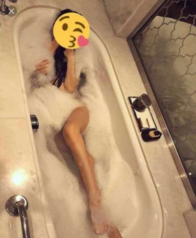 Mersin'in Rahatlık ve Sadelik Sunan Mezitli Escort Bayanı: Sarı Saçlı, 78 Kg ve 163 cm Boy