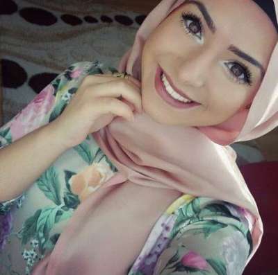Mersin'in Rüya Kızı: Silifke Escort Bayan - Sarı Saçlar, Balık Etli Vücut ve Çekici Stil.